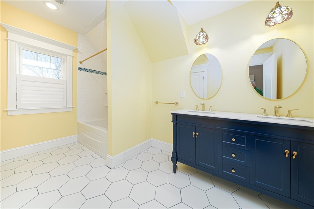 44 Silver Hill Road Milford, MA 01757 - Photo 24 of 38