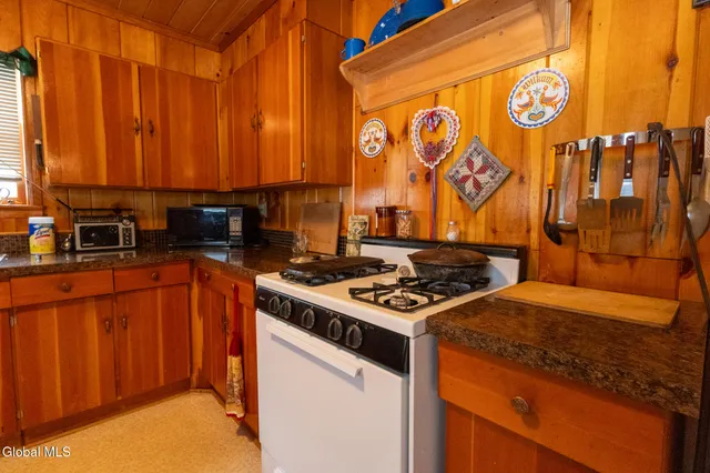 $189,900 | 1506 Adirondack Road, Schroon Lake, NY 12870