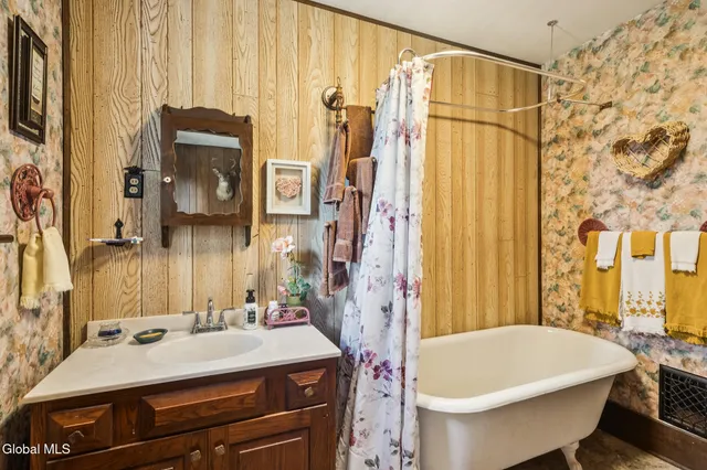 $669,000 | 171 Highway 30, Gilboa, NY 12076