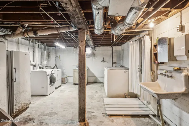 $669,000 | 171 Highway 30, Gilboa, NY 12076