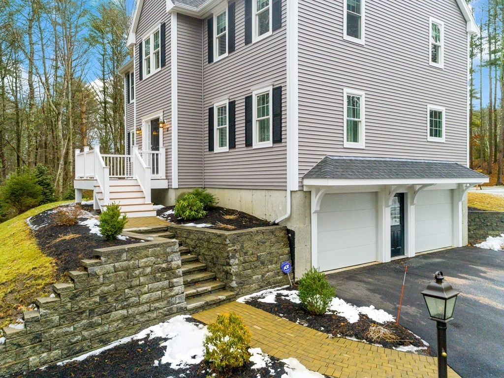 11 Stacey Road Norfolk, MA 02056 - Photo 3 of 30 Gallery Image 3
