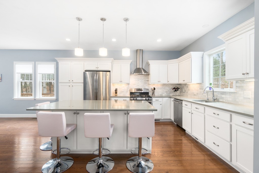 11 Stacey Road Norfolk, MA 02056 - Photo 8 of 30 Gallery Image 8