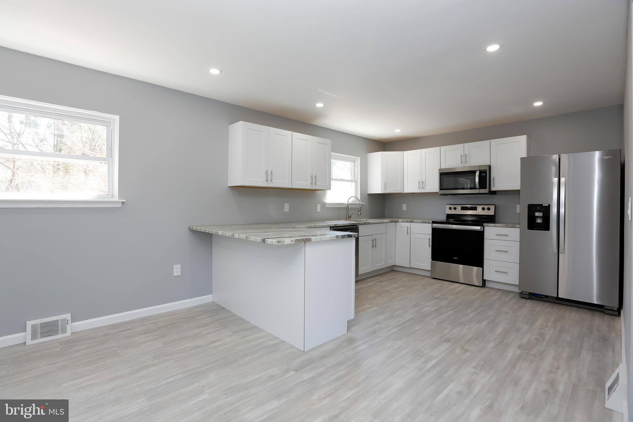1503 Larkin Road Boothwyn, PA 19061 - Photo 3 of 34 Gallery Image 3