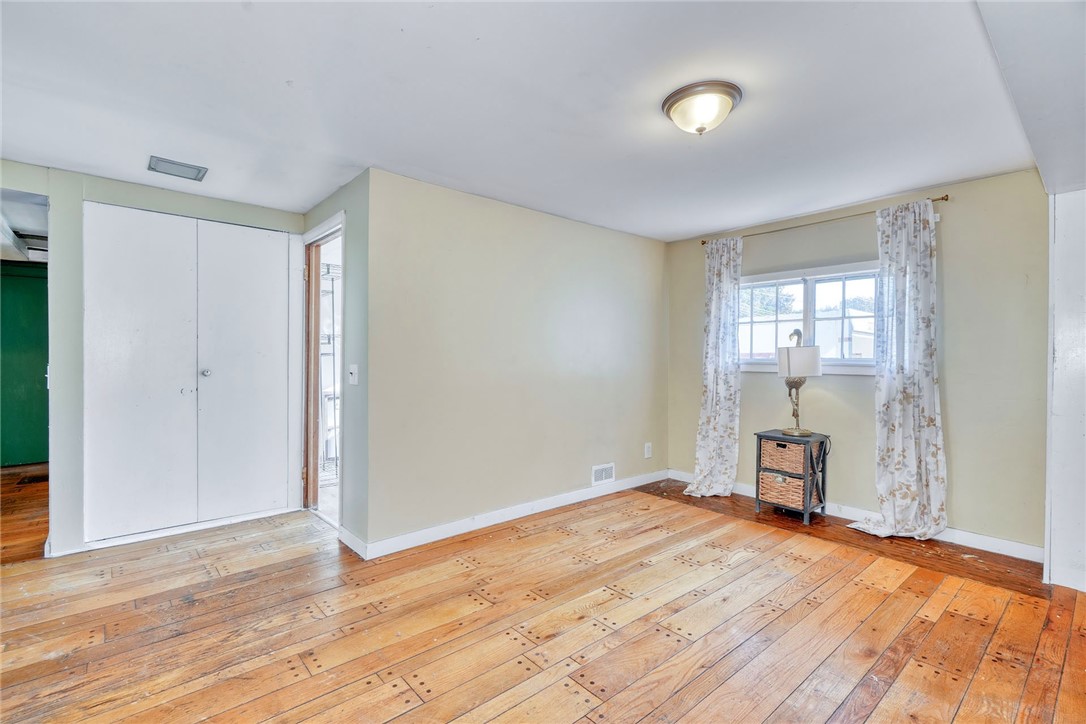 595 Hinchey Road Gates, NY 14624 - Photo 17 of 31