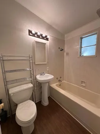 $1,800 | 6834 North 14th Street, Phoenix, AZ 85014