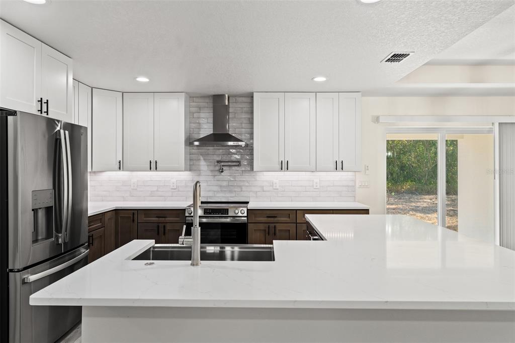 7414 Balsam Street Spring Hill, FL 34606 - Photo 6 of 40