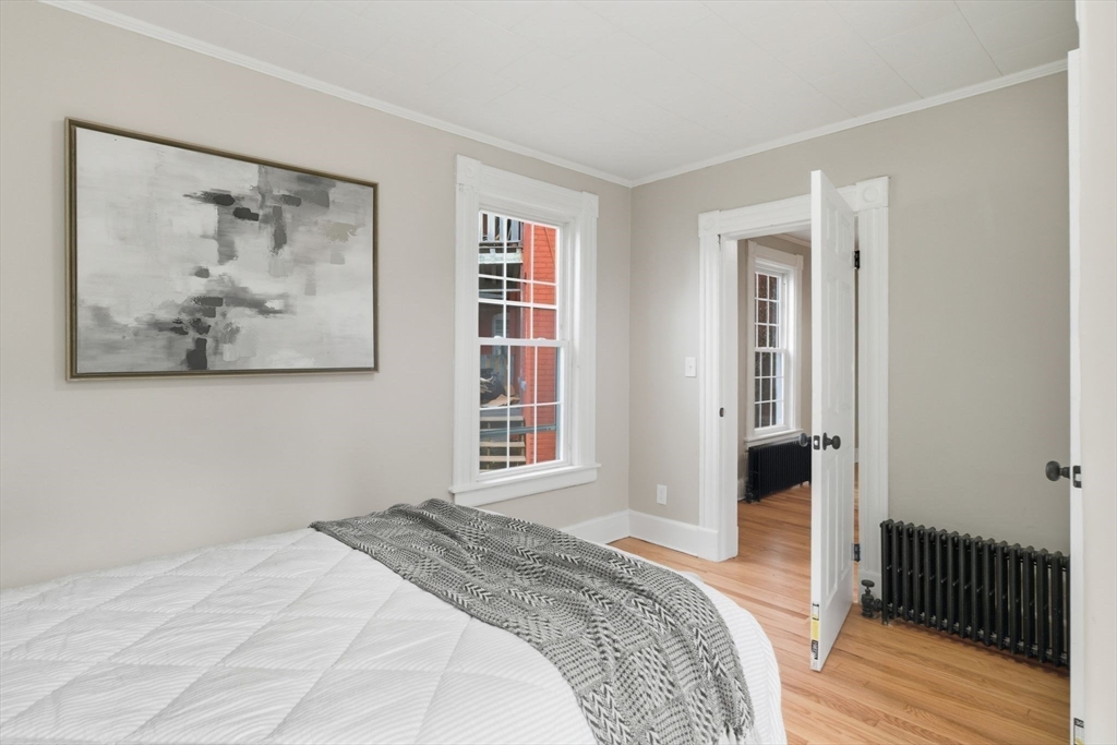 49 Linden Street Holyoke, MA 01040 - Photo 14 of 24