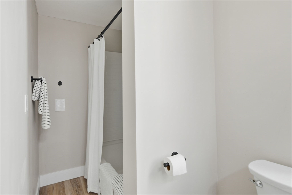 49 Linden Street Holyoke, MA 01040 - Photo 17 of 24