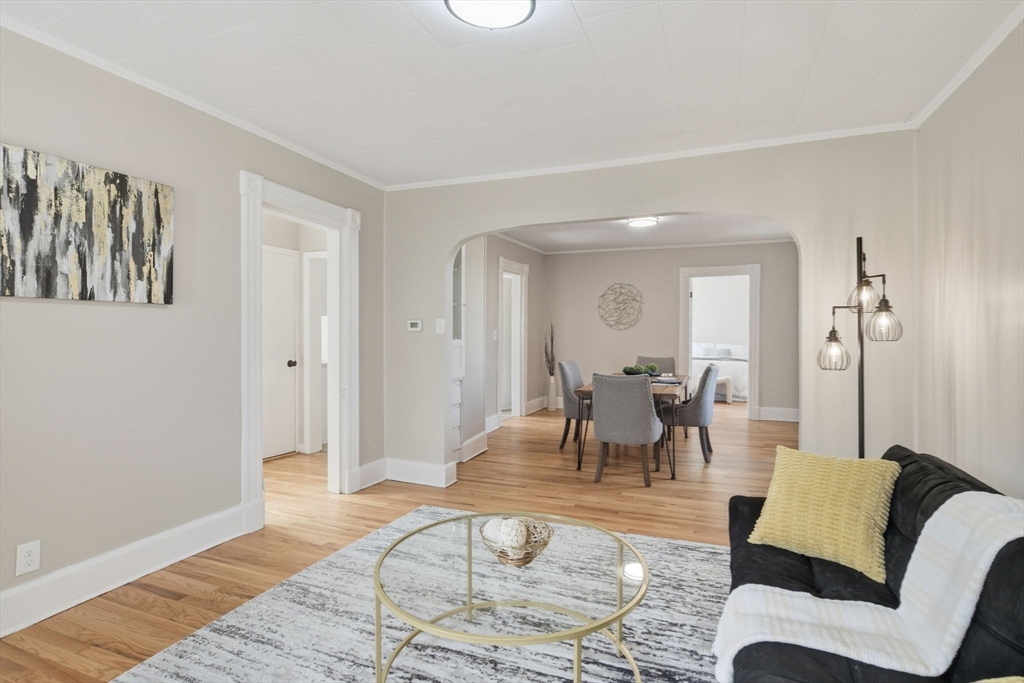 49 Linden Street Holyoke, MA 01040 - Photo 4 of 24