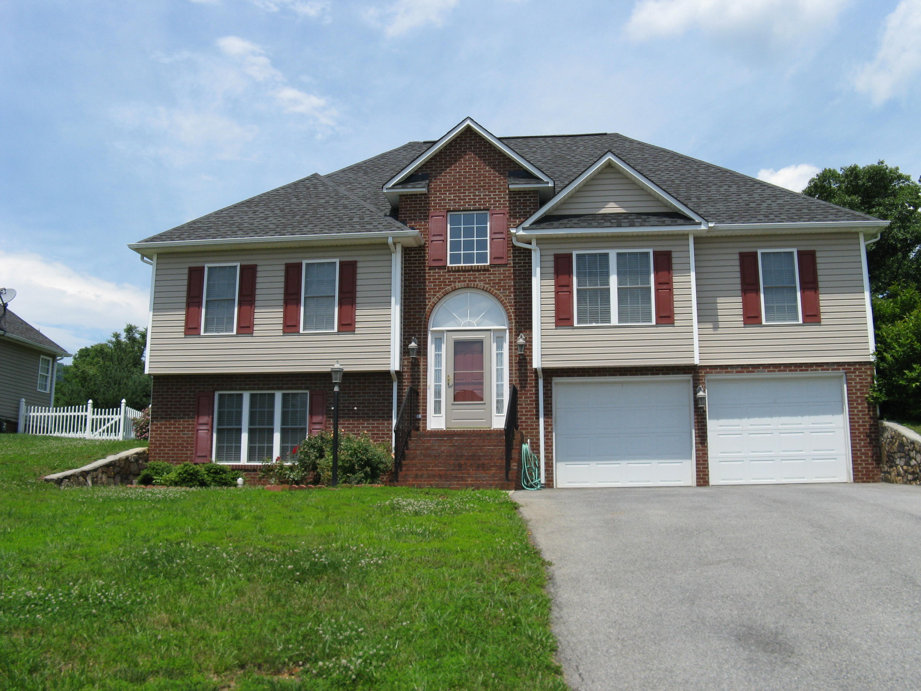 629 Castleridge Road Vinton, VA 24179 - Photo 1 of 19 main