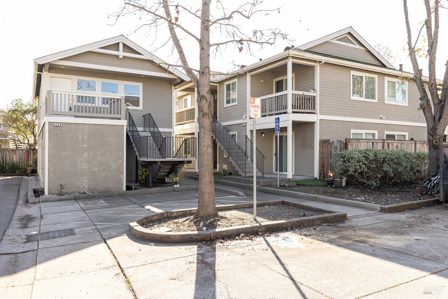 2131 Naomi Place Santa Rosa, CA 95403 - Photo 4 of 24