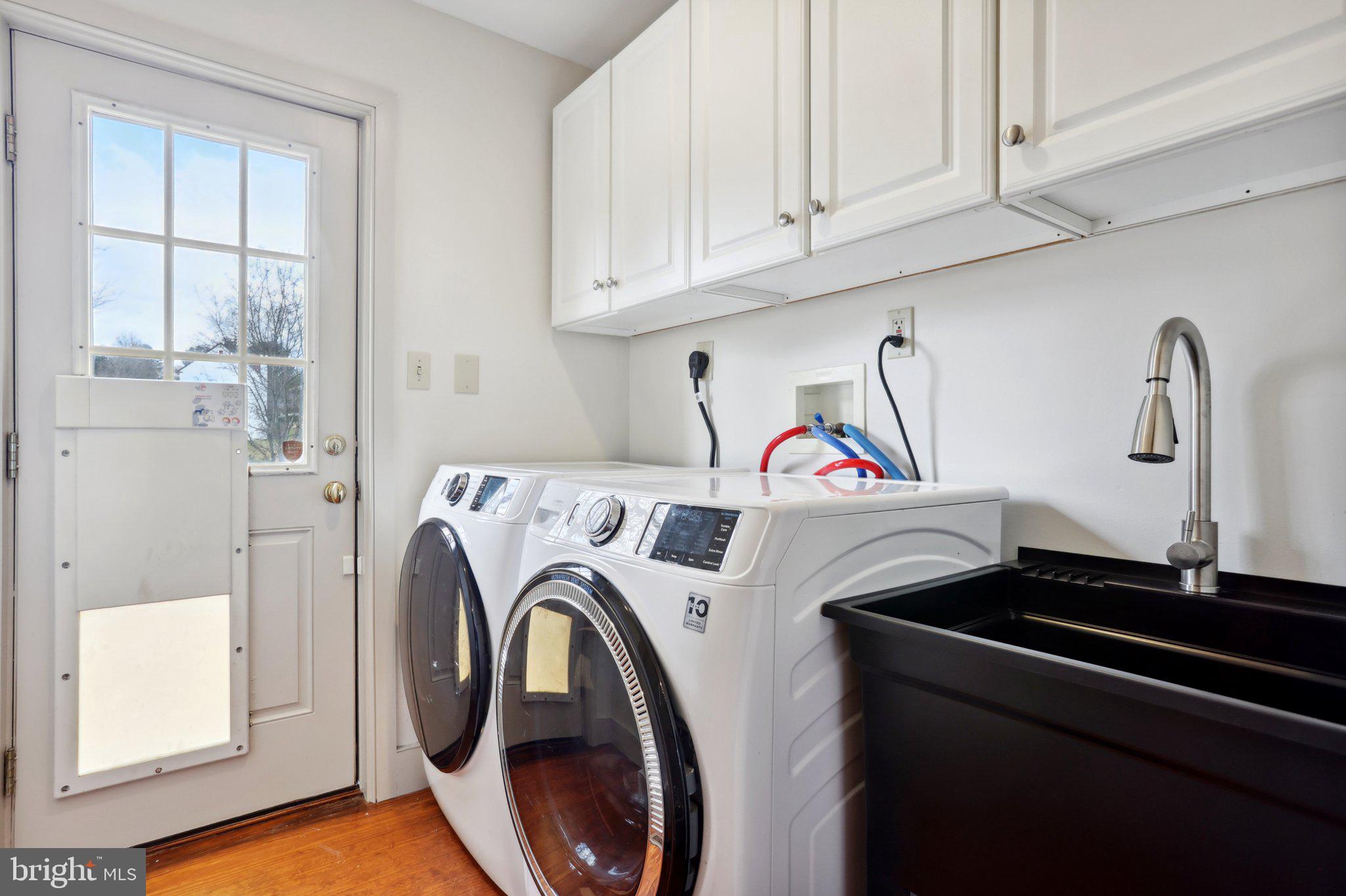 1660 St Peters Road Pottstown, PA 19465 - Photo 21 of 80 a utility room with dryer and washer