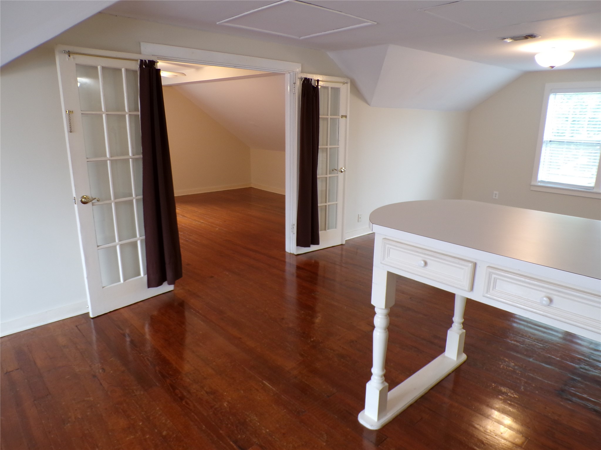 3416 Morrison Street, Unit 9 Houston, TX 77009 - Photo 2 of 38 Great and inviting layout.