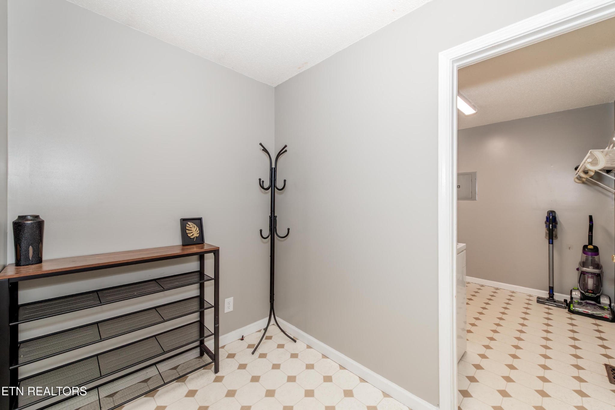 3919 Morganton Road Maryville, TN 37801 - Photo 18 of 29 a bathroom with a sink and a mirror