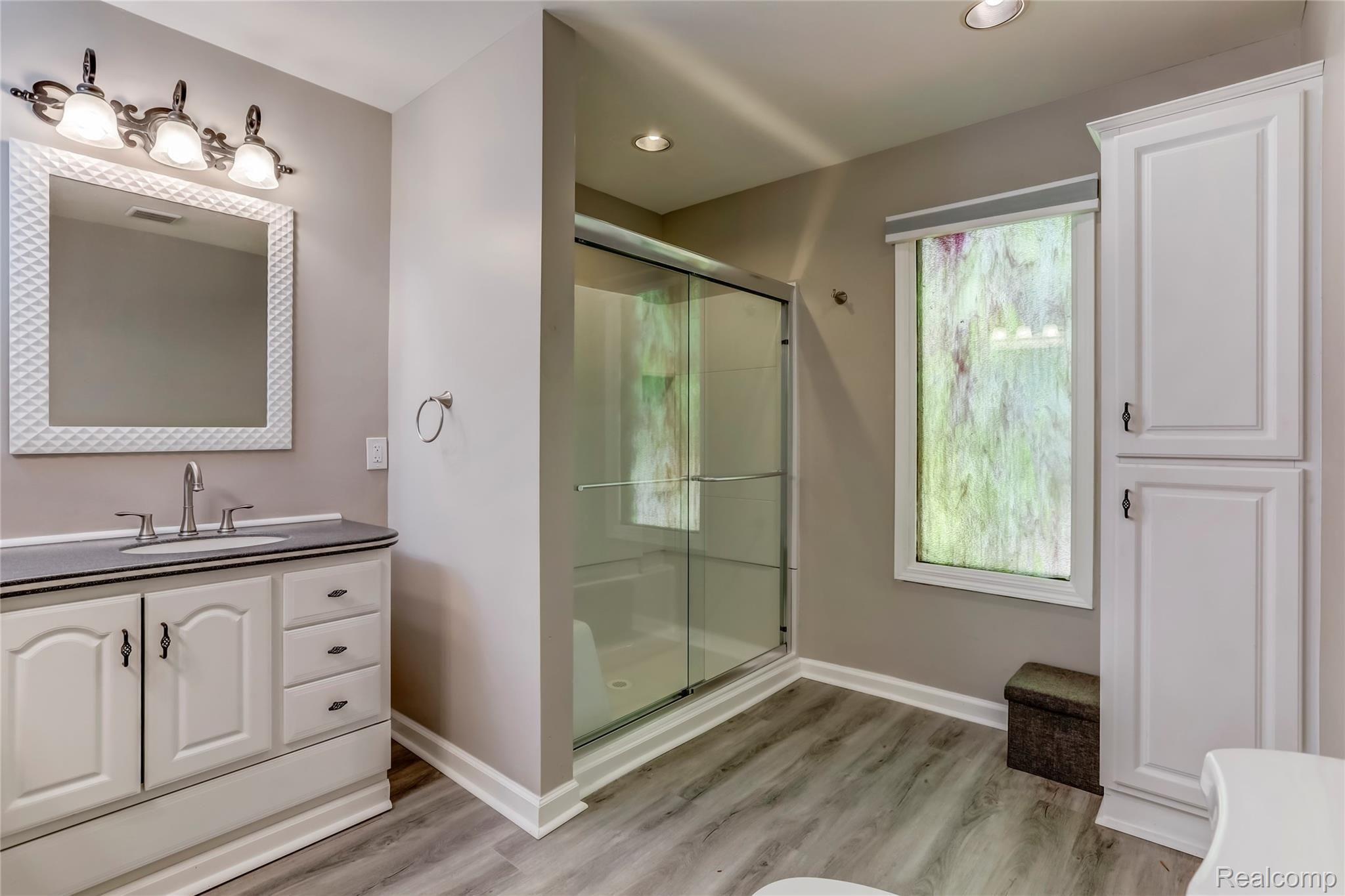8100 Mabley Hill Road Fenton, MI 48430 - Photo 14 of 38 8100 Mabley Hill Road, Fenton, MI-18-FULL.jpg