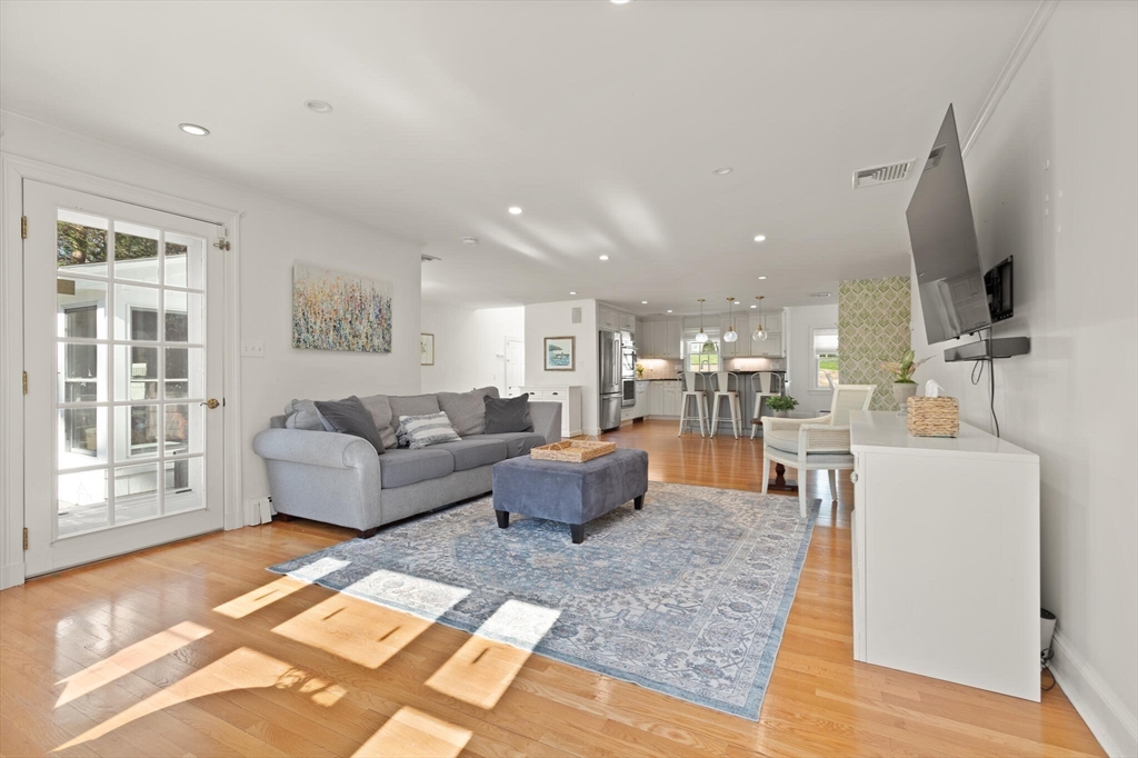 55 Mayfair Drive Westwood, MA 02090 - Photo 14 of 42