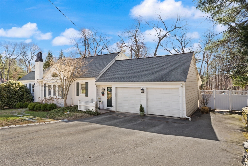 55 Mayfair Drive Westwood, MA 02090 - Photo 4 of 42