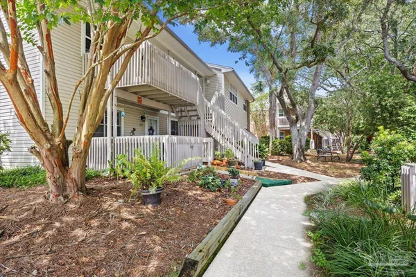 $335,000 | 1200 Shoreline Drive, Gulf Breeze, FL 32561