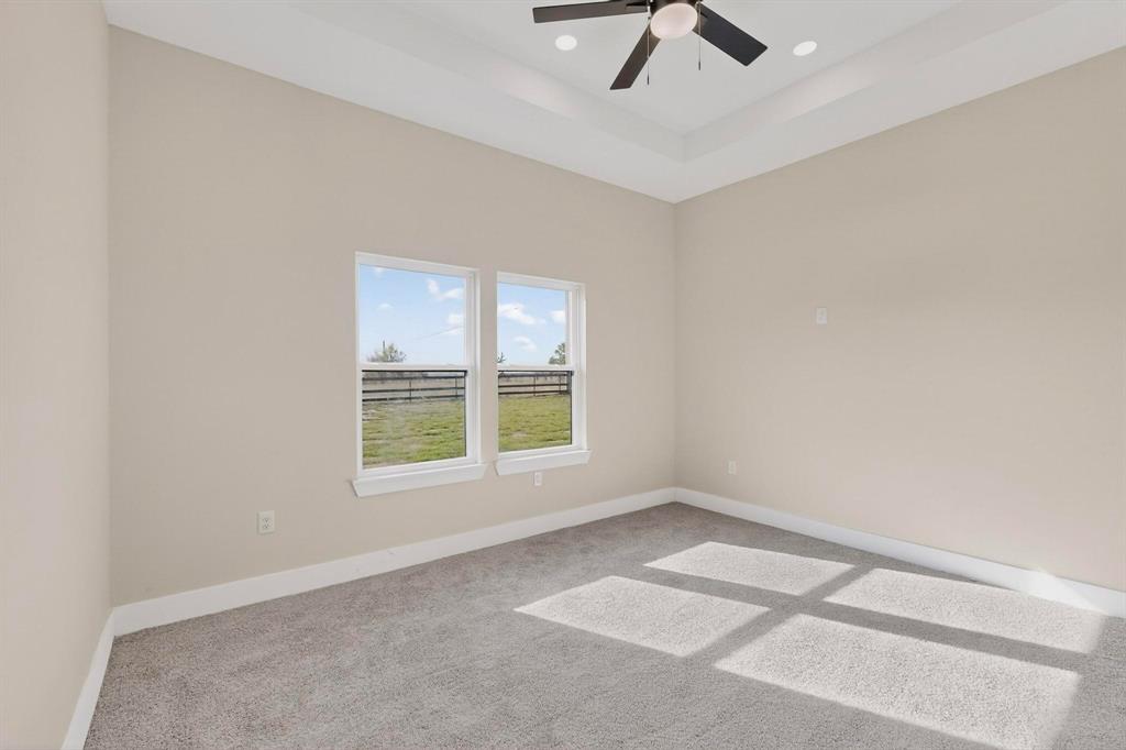 100 Diamond T Ranch Road Trinidad, TX 75163 - Photo 17 of 36 an empty room with a window