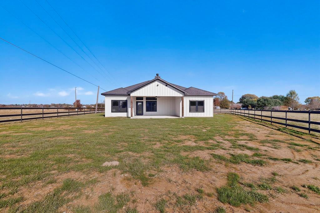 100 Diamond T Ranch Road Trinidad, TX 75163 - Photo 35 of 36 a house view with a outdoor space