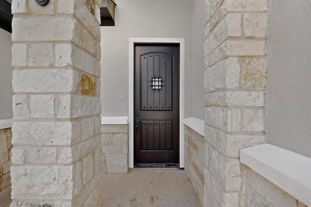 100 Diamond T Ranch Road Trinidad, TX 75163 - Photo 4 of 36 a bathroom with a bathtub