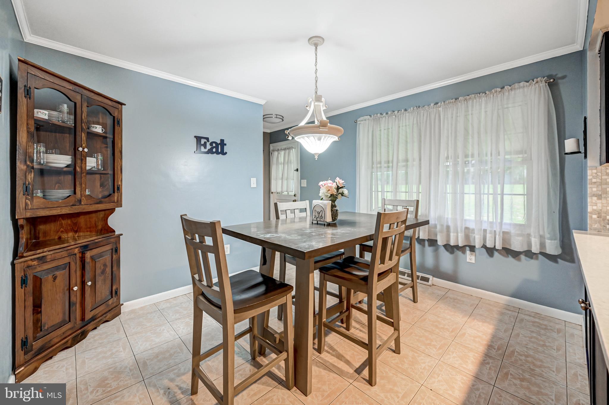 2320 Sutton Road York, PA 17403 - Photo 9 of 57