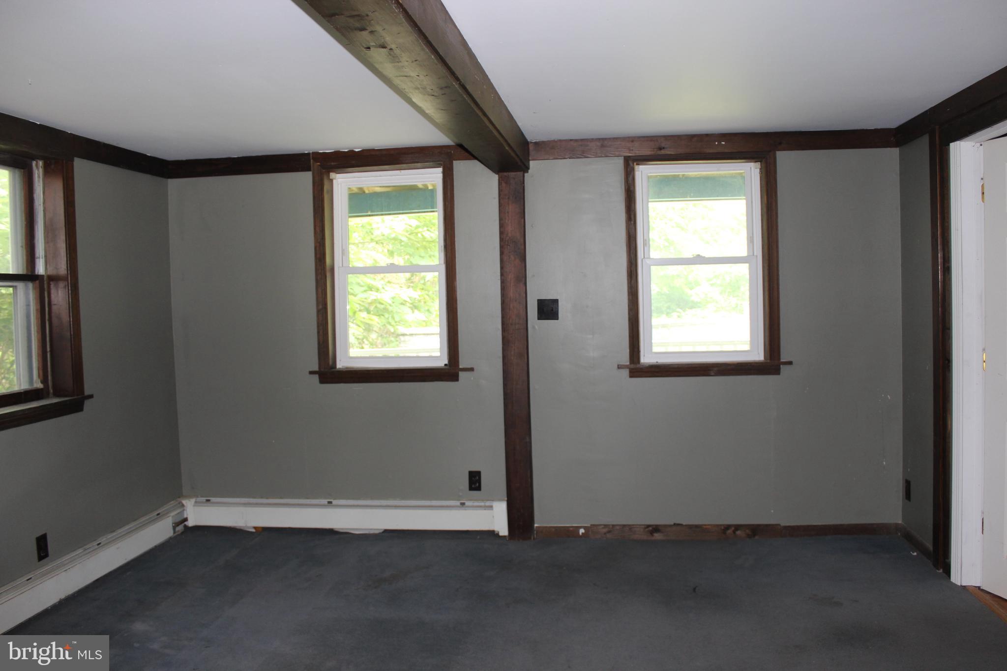 495 Eldridges Hill Road Pilesgrove, NJ 08098 - Photo 13 of 28 Living Room