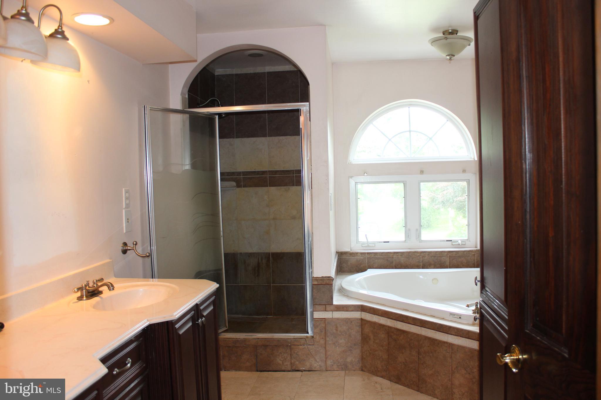 495 Eldridges Hill Road Pilesgrove, NJ 08098 - Photo 17 of 28 Master Bathroom