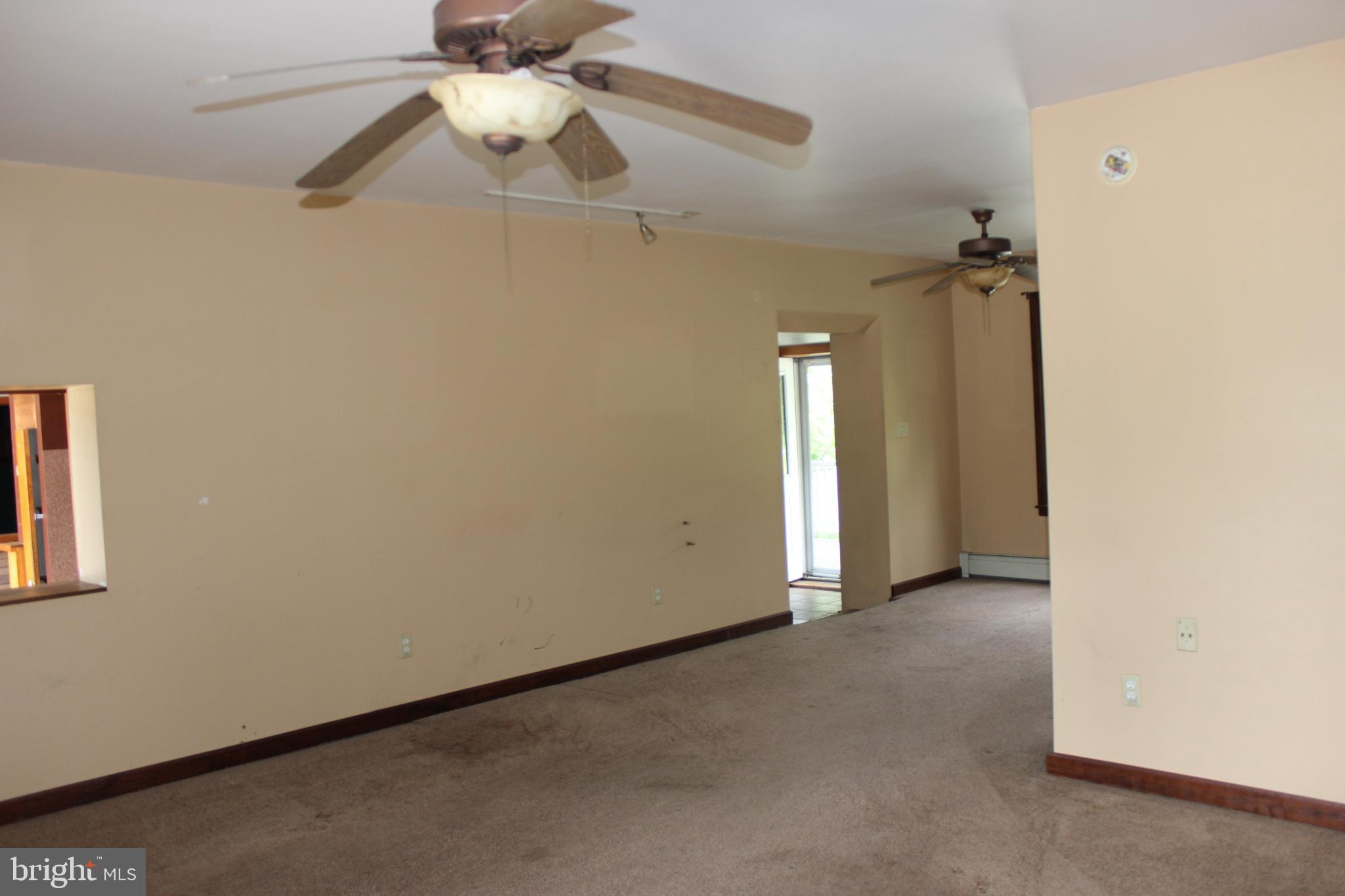 495 Eldridges Hill Road Pilesgrove, NJ 08098 - Photo 6 of 28 Family Room