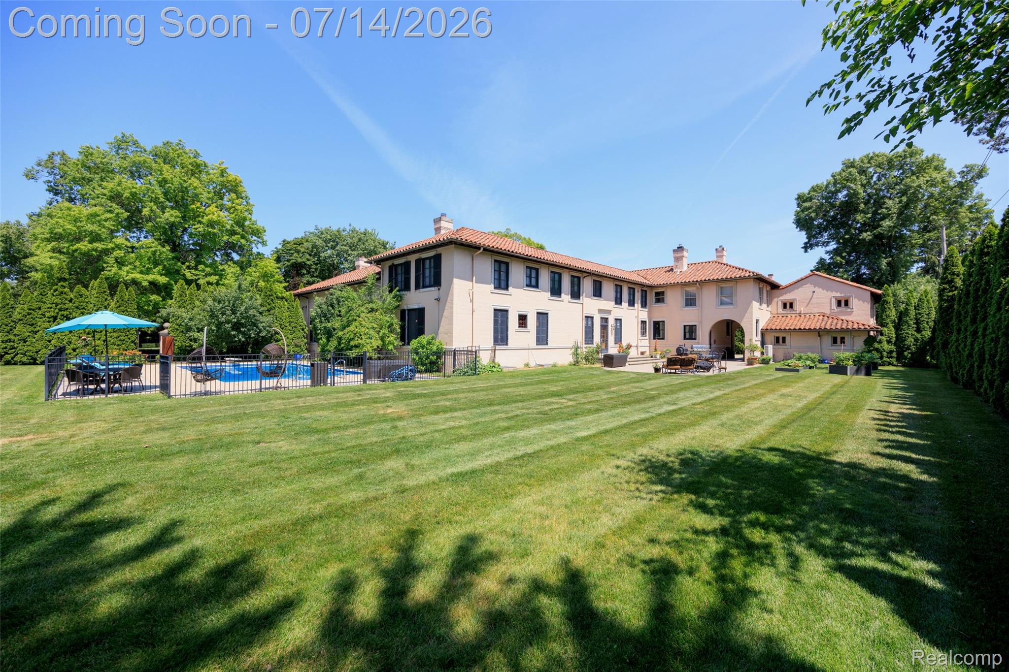 189 Cloverly Road Grosse Pointe, MI 48236 - Photo 78 of 96 189 Cloverly 09 (1).jpeg