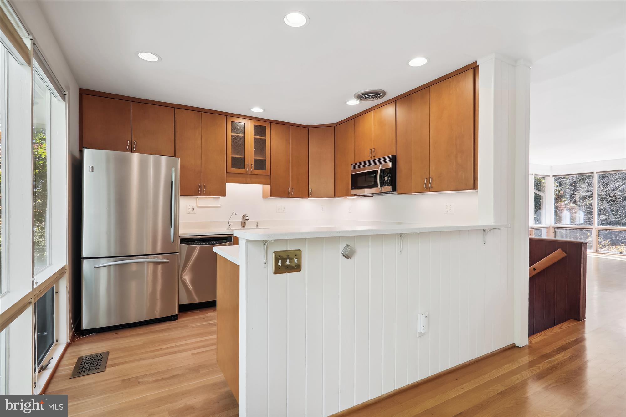 3913 Rickover Road Silver Spring, MD 20902 - Photo 13 of 43 Breakfast bar in the kitchen