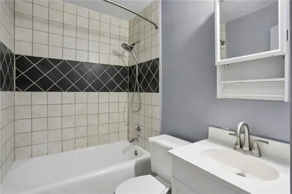 $1,900 | 2266 North Shallowford Road, Atlanta, GA 30341