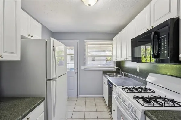 $1,900 | 2266 North Shallowford Road, Atlanta, GA 30341