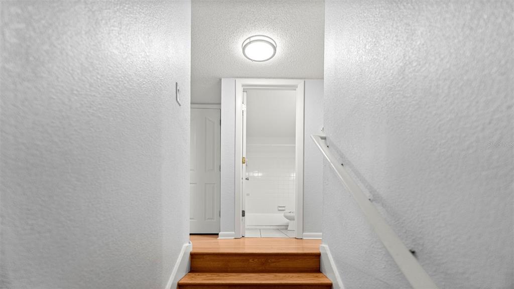501 Southwest 75th Street, Unit B5 Gainesville, FL 32607 - Photo 13 of 38 a view of an entryway with sitting area