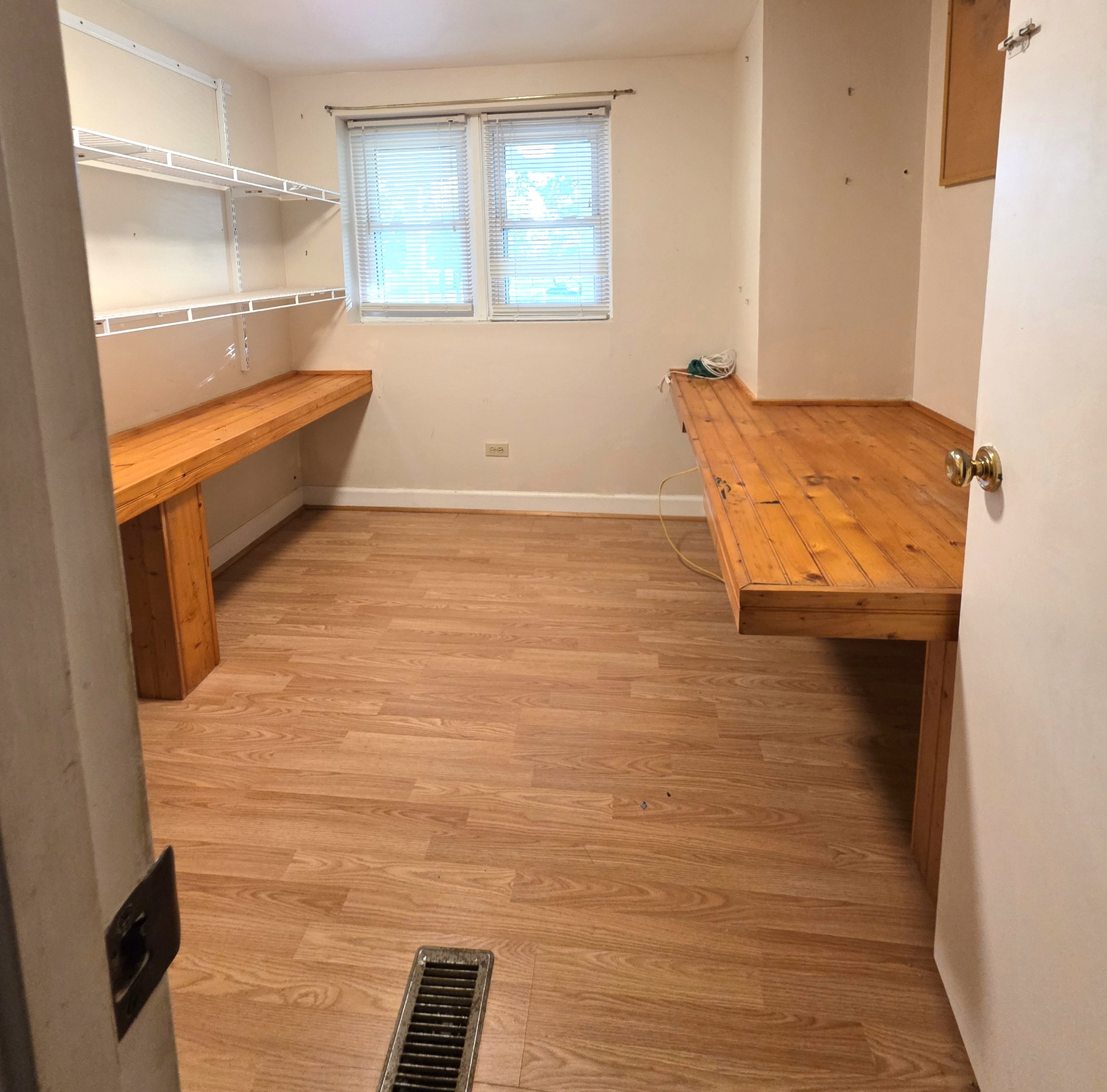 1117 Essie Cleek Road Tullahoma, TN 37388 - Photo 22 of 29 a view of walk in closet