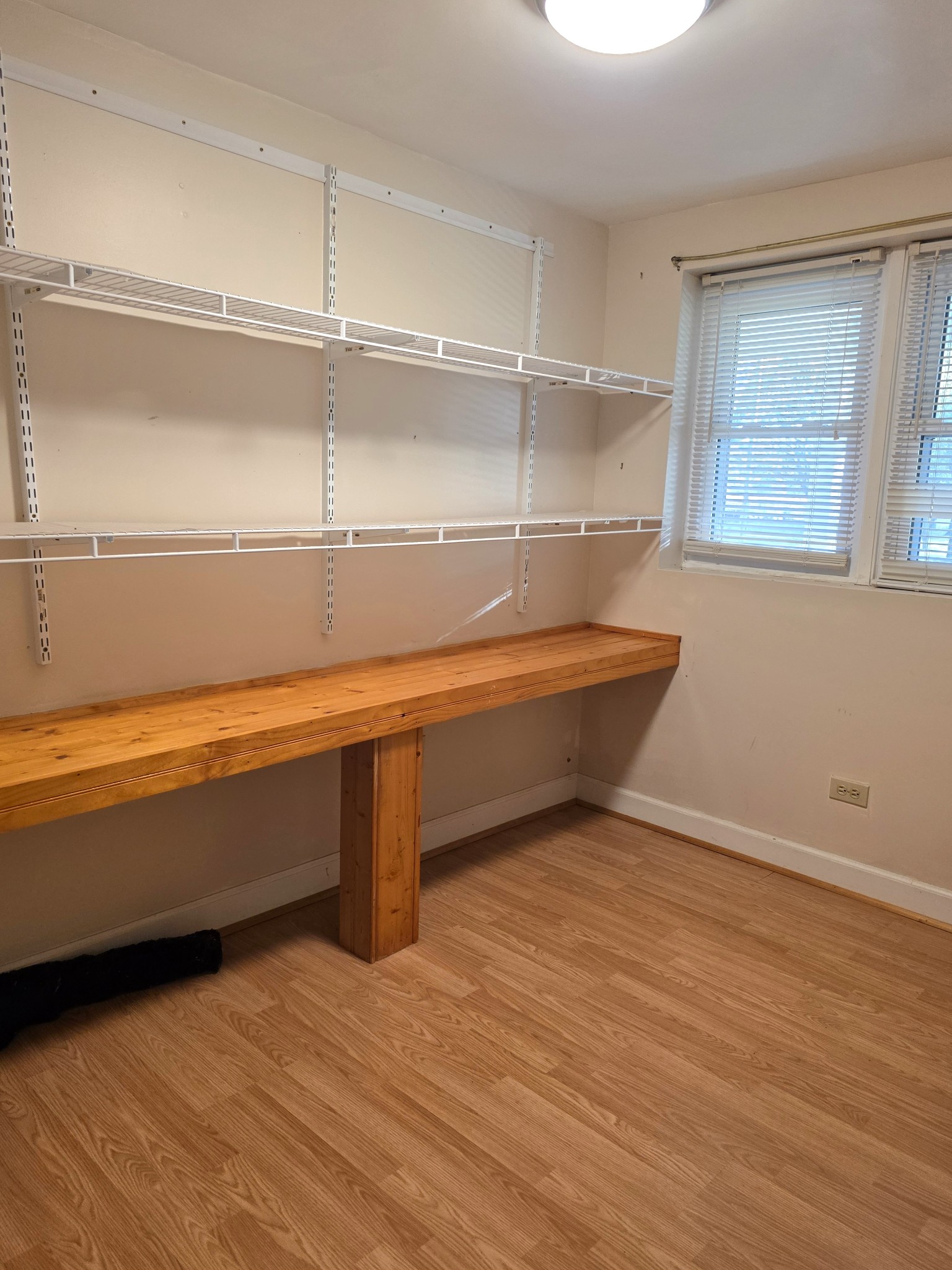 1117 Essie Cleek Road Tullahoma, TN 37388 - Photo 23 of 29 a room with table and window