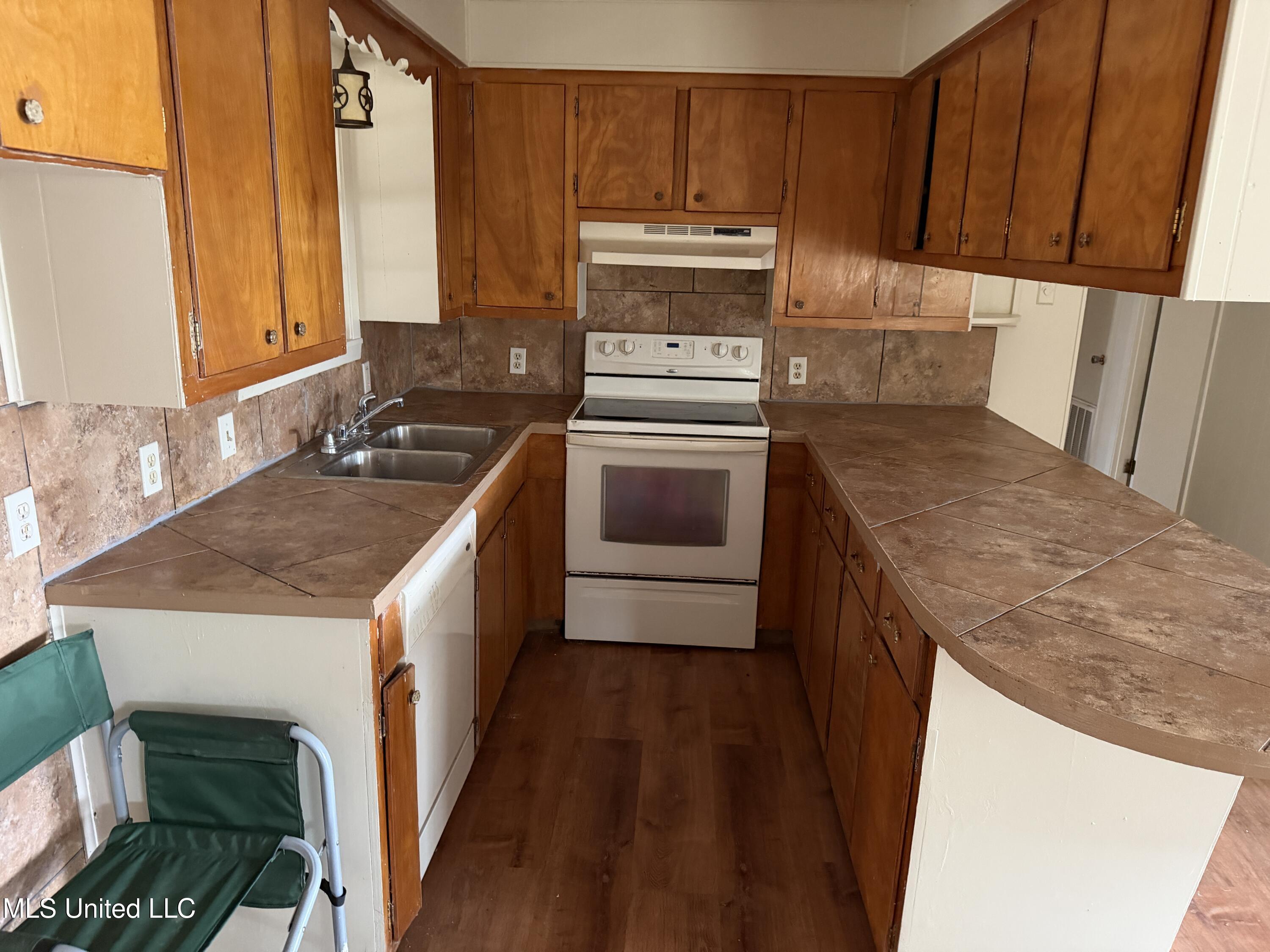 358 Holmes Road Jayess, MS 39641 - Photo 4 of 8 IMG_1695