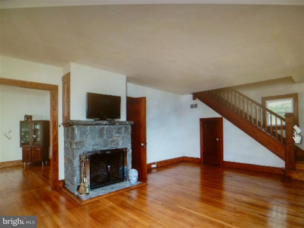 13818 Baldwin Mill Road Baldwin, MD 21013 - Photo 4 of 30 Gallery Image 4