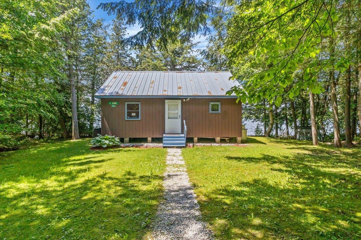 306 Hammond Shore Road Franklin, VT 05457 - Photo 2 of 57