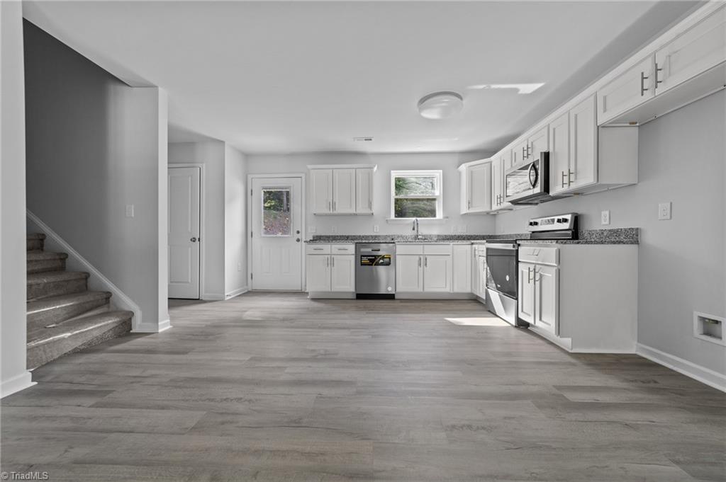 1917 Sheldon Road Greensboro, NC 27405 - Photo 5 of 35 Gallery Image 5