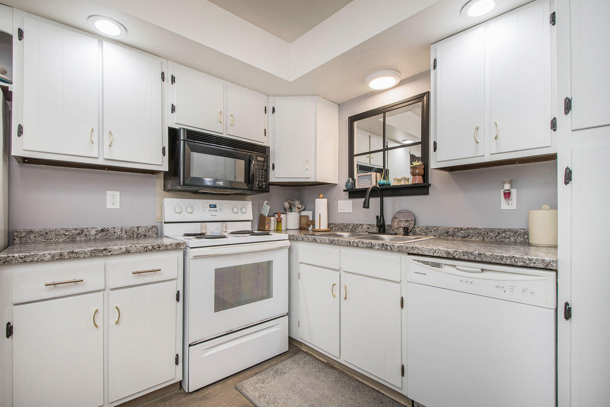 6716 Cascade Road Southeast, Unit D2 Grand Rapids, MI 49546 - Photo 7 of 22 VILLAS OF CASCADE