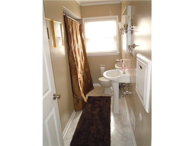 2758 Kent Road Columbus, OH 43221 - Photo 15 of 23