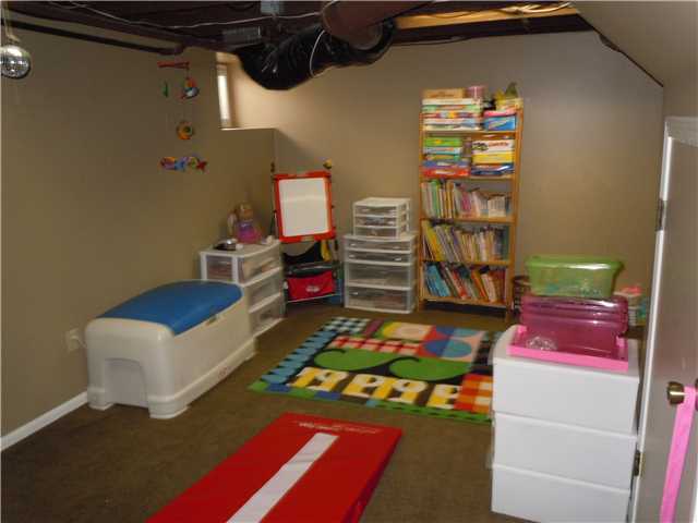 2758 Kent Road Columbus, OH 43221 - Photo 18 of 23