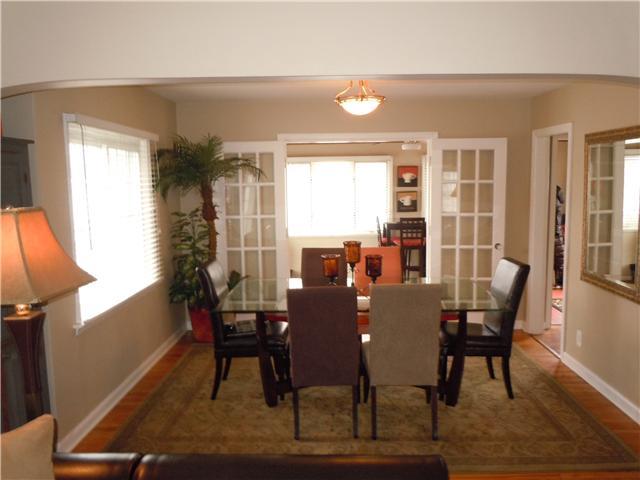 2758 Kent Road Columbus, OH 43221 - Photo 4 of 23