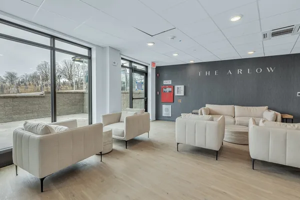 $3,200 | 375 Cummins Highway, Unit 202, Boston, MA 02136