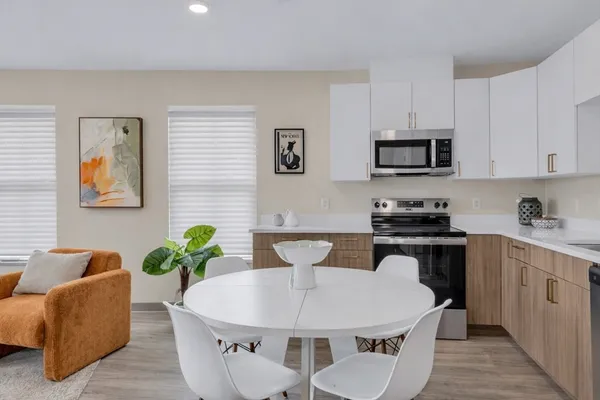 $3,200 | 375 Cummins Highway, Unit 202, Boston, MA 02136