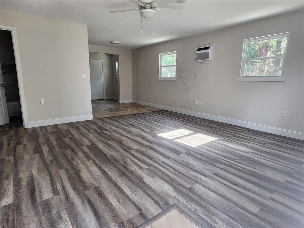 8150 Southwest 80th Trail Trenton, FL 32693 - Photo 3 of 25