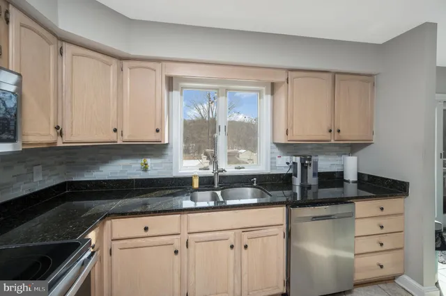 $724,900 | 7129 Cavalry Drive, Warrenton, VA 20187