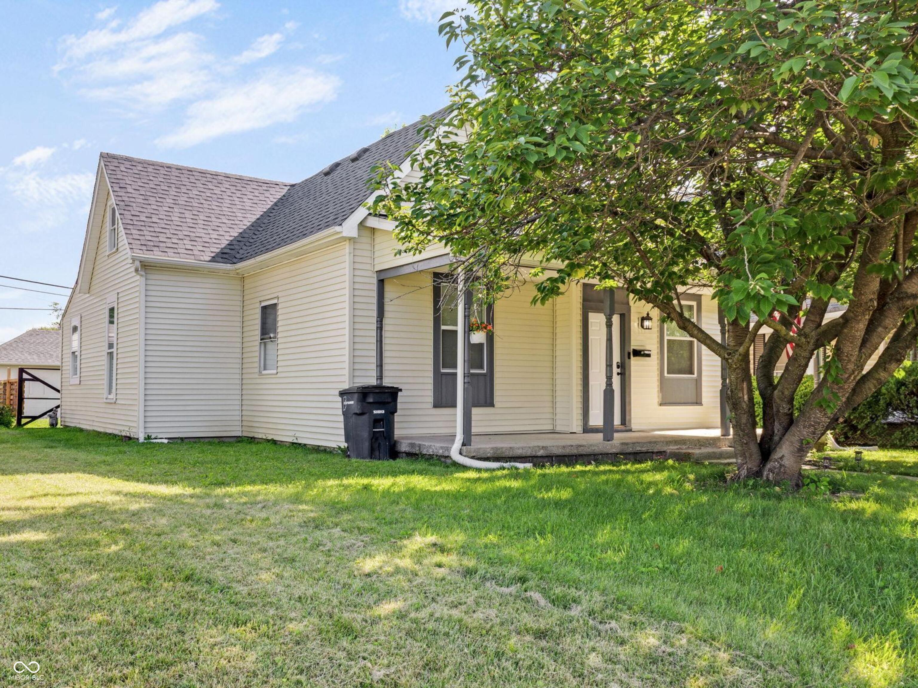 2415 Main Street Elwood, IN 46036 - Photo 2 of 25