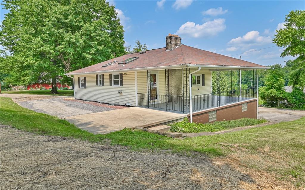 541 Marks Drive McKees Rocks, PA 15136 - Photo 6 of 25 Gallery Image 6